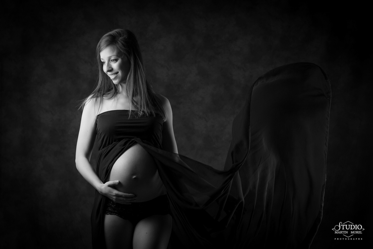 Séance photo de grossesse en studio - Studio Martin Morel